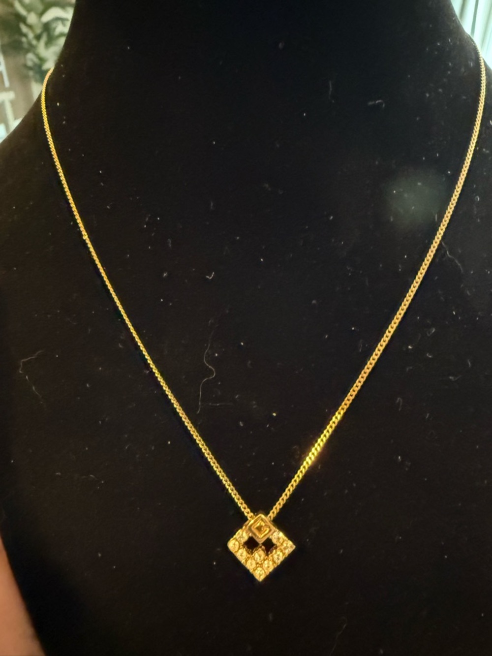 Gold Givenchy Pendant Necklace - authentic chain and pendant necklace 16”